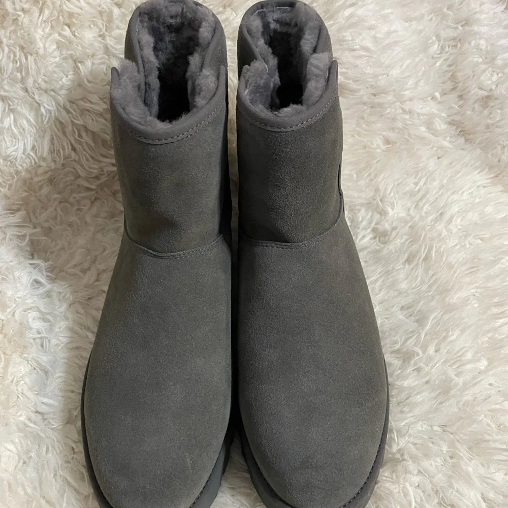 Ugg Classic Cuff Short Boot